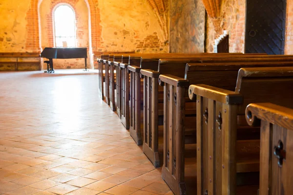 Row Empty Wooden Seats Catholic Church — Stock Photo, Image