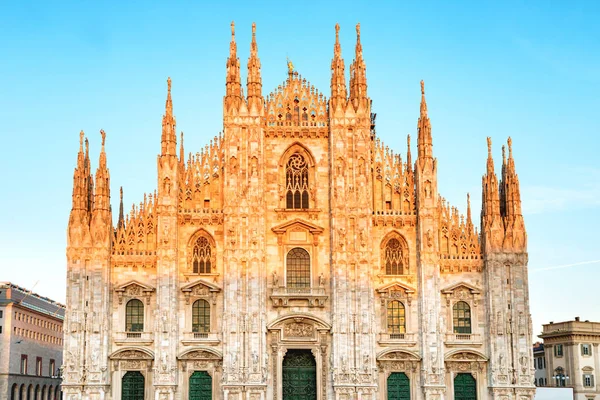 Duomo Milan Talya Meydanında Gün Batımında Gotik Katedrali — Stok fotoğraf