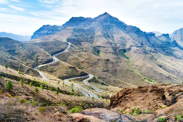 Paisagem Natural Ilha Canária Com Cordilheira Colinas Verdes Estrada Curvilínea — Fotografia de Stock