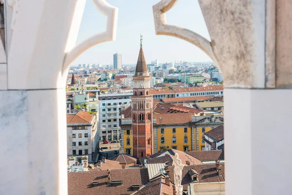 View to tower of San Gottardo from roof of Duomo in Milan — Stock Photo, Image