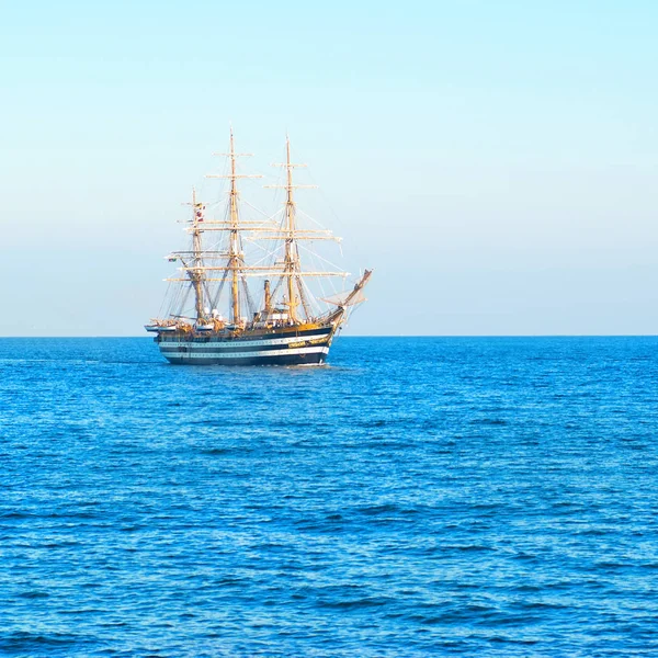 Sailing vessel — Stock Photo, Image