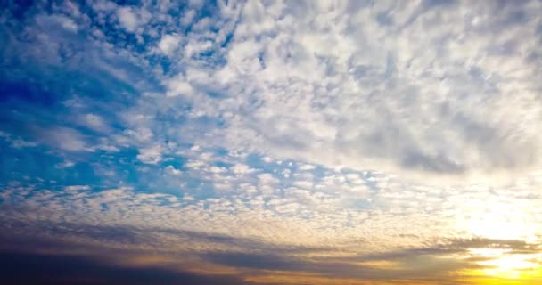 Timelapse Hermosa Puesta Sol Con Nubes — Vídeo de stock