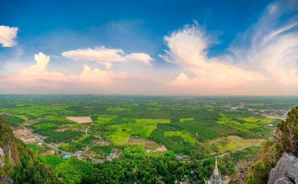 Panorama vista do Sudeste Asiático campo — Fotografia de Stock