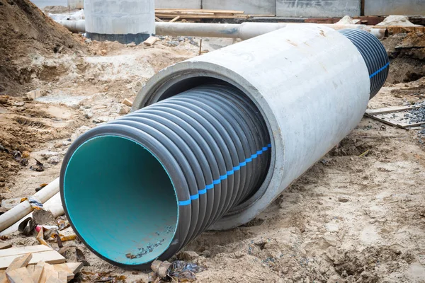 Tubo grande o tubo para alcantarillado de agua — Foto de Stock