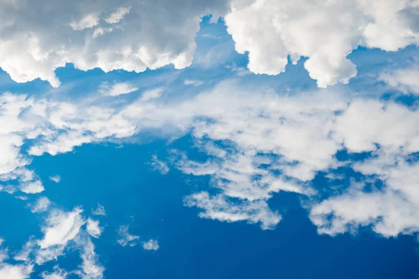 White clouds on the blue sky — Stock Photo, Image