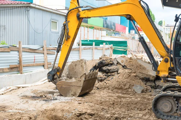 Bulldozer på byggarbetsplatsen — Stockfoto