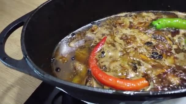 Cozinhar Ferver Pilau Asiático Tradicional Com Carne Cordeiro Arroz Pimentas — Vídeo de Stock