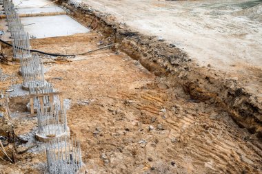 Yapı sütunlu şantiye