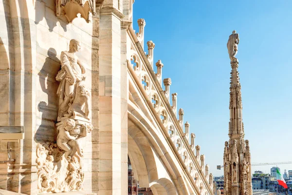 Torre Mármol Estatuas Decoración Azotea Del Duomo Milano Milán Italia — Foto de Stock