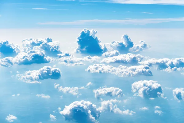 Cielo Azul Con Nubes Blancas Por Encima Vista Aérea Desde —  Fotos de Stock