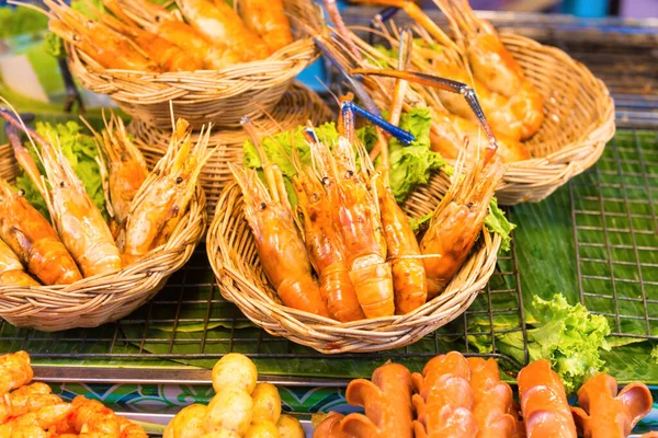 Gamberetti Altri Frutti Mare Sul Mercato Alimentare Strada — Foto Stock