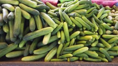 Tayland 'da taze meyve ve sebze içeren sebze ve sebze stoğu. 4K 30 fps video klibi