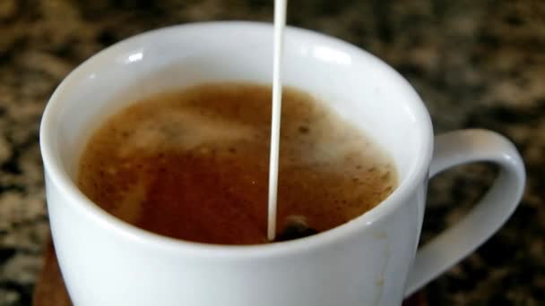 咖啡和奶油 — 图库视频影像