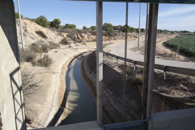 Kullanım bent kapısı