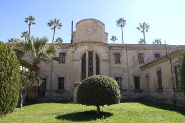 Sarayı ve bahçeleri