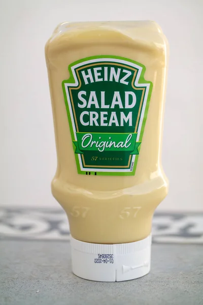 Crema de ensalada Heinz —  Fotos de Stock