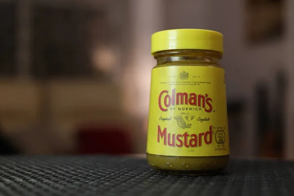Classic Colmans mustard — Stock Photo, Image