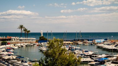 Pilar marina görünümü