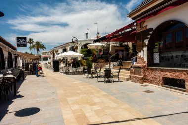 Barlar ve Restoranlar