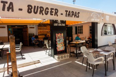 Barlar ve Restoranlar