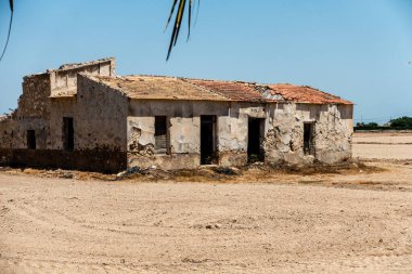 Eski terkedilmiş binalar
