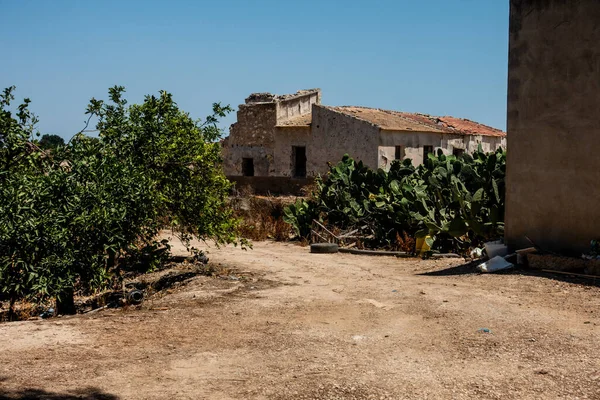 Old derelict buildings — Stock Photo, Image