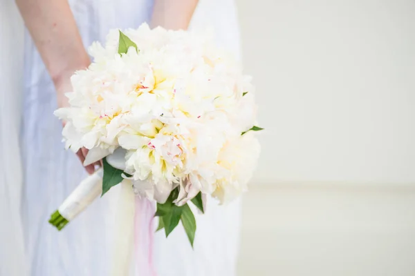 Hermoso Ramo Novia Con Flores Peonía Blanca —  Fotos de Stock