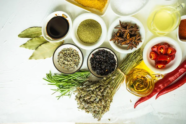 Bio Élelmiszerek Fogalmát Különböző Fűszerek Gyógynövények Rusztikus Háttér Val Másol — Stock Fotó