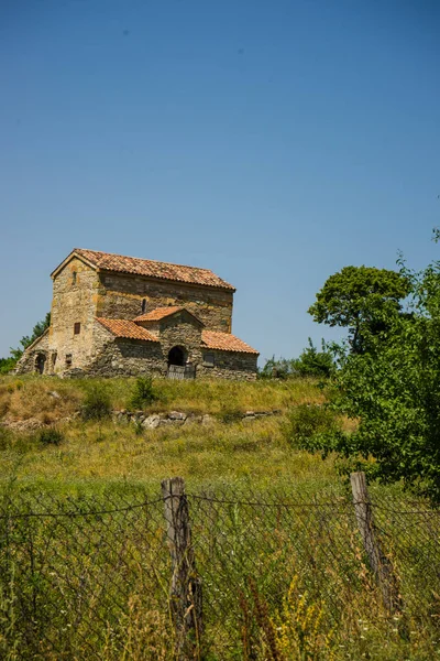 Słynnym Zabytkiem Architektury Średniowiecznej Cerkiew Chachubeti Okolicy Kartli Gruzji — Zdjęcie stockowe