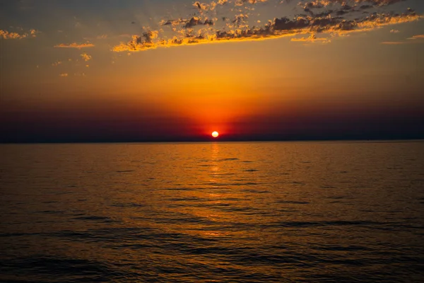 ジョージア州の Kvariati ビーチに黒海の海の波 — ストック写真