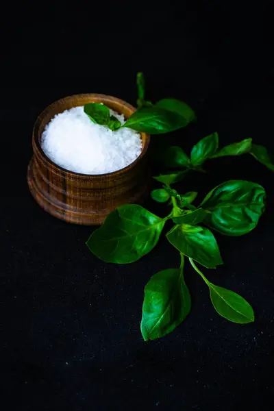 Concepto Cocina Con Especias Aceite Hierba Albahaca Sobre Fondo Oscuro —  Fotos de Stock