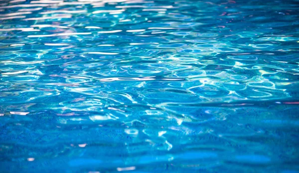 Zomer Vakantie Kaart Met Openlucht Zwembad Met Helder Blauw Water — Stockfoto