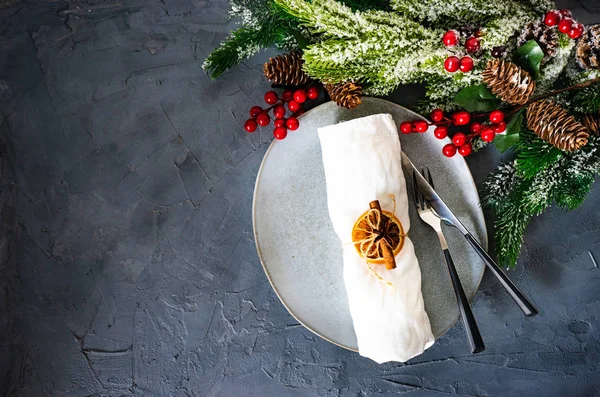 Rusztikus Asztal Beállításának Ünnepi Karácsonyi Vacsora Konkrét Asztali Dekoráció — Stock Fotó
