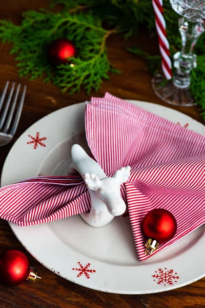 Cenário Mesa Festiva Para Jantar Natal Mesa Madeira Vintage Com — Fotografia de Stock