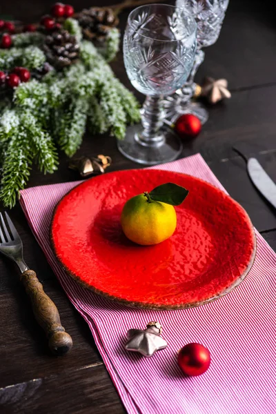 Szolgált Táblázat Karácsonyi Vacsora Mandarin Fenyő Egy Dekor Rusztikus Asztal — Stock Fotó
