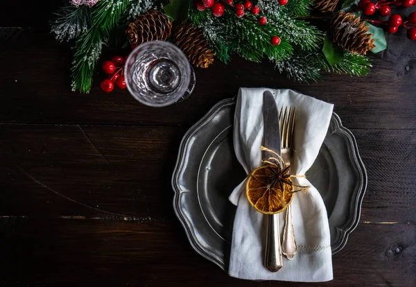 Cenário Mesa Rústica Para Jantar Natal Férias Mesa Madeira Escura — Fotografia de Stock