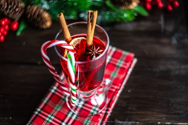 Mulled Wine Cinnamon Anise Star Spices Glass Christmas Holiday Concept — Stock Photo, Image