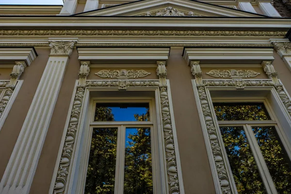Fenêtres Bâtiment Dans Partie Historique Tbilissi Géorgie — Photo