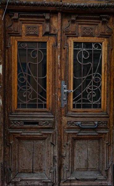 Puerta Antigua Con Decoración Hierro Forjado Casas Tiflis Siglos República — Foto de Stock