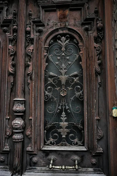 Puerta Antigua Con Decoración Hierro Forjado Casas Tiflis Siglos República — Foto de Stock