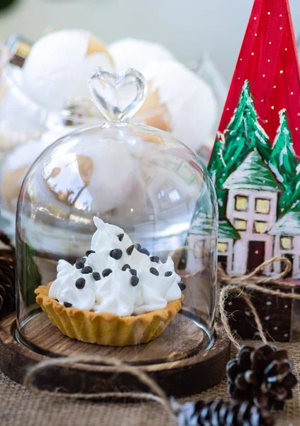 Christmas Dessert Concept Tartlet Stuffed Cream Chocolate — Stock Photo, Image