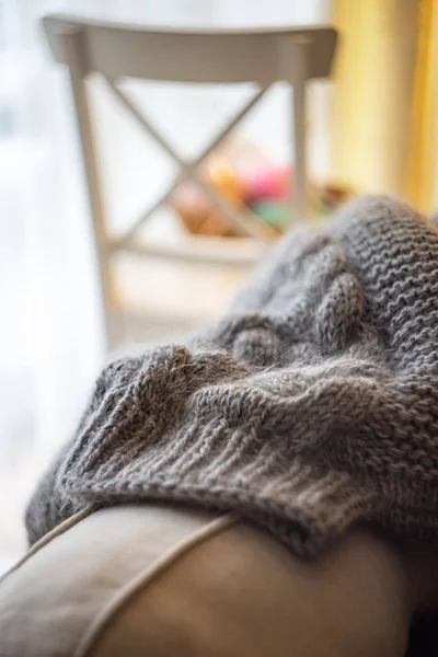 Vintage Stricken Süßer Auf Einem Stuhl Als Naturwollstrickhintergrund — Stockfoto