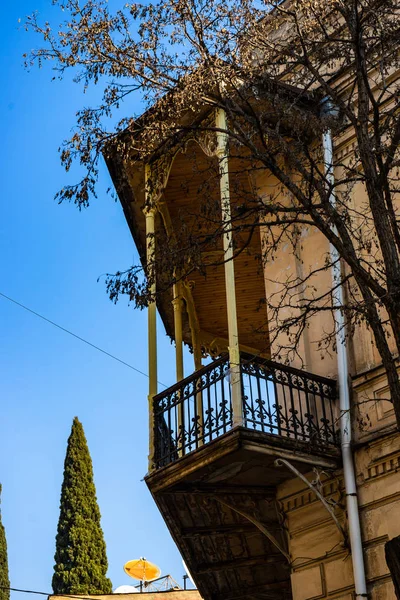 Famoso Balcón Tallado Madera Zona Sololaki Tiflis Arquitectura Del Siglo —  Fotos de Stock