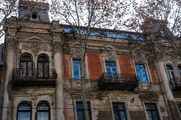 Homlokzatok Tbiliszi Építészet Század Elején Európai Építészeti Részletek Sololaki Területén — Stock Fotó