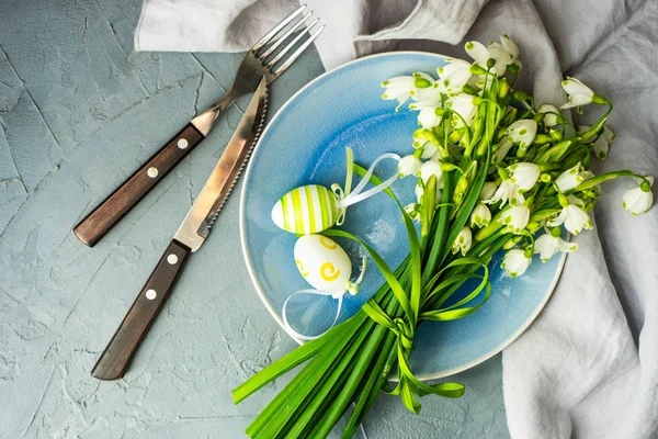 Table setting for Easter dinner — Stock Photo, Image