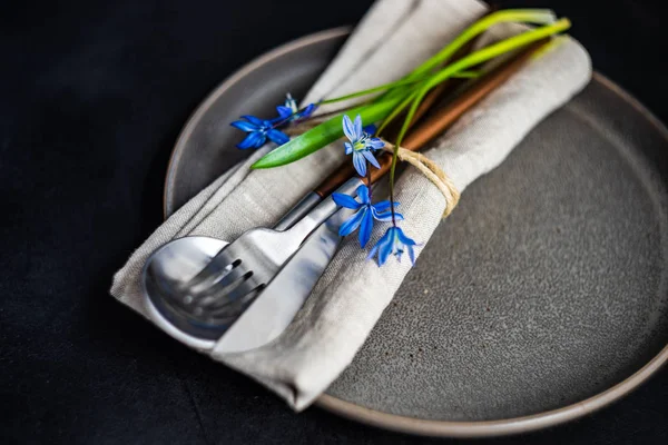 Spring table setting with blue scilla siberica — Stock Photo, Image