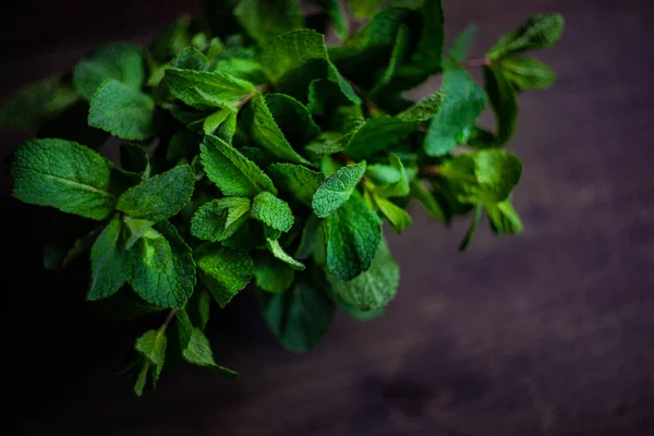 Organiczne liście mięty — Zdjęcie stockowe