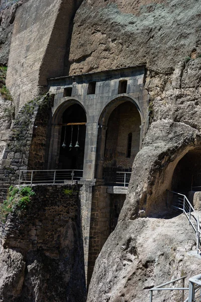 Vardzia kaya kalesi — Stok fotoğraf