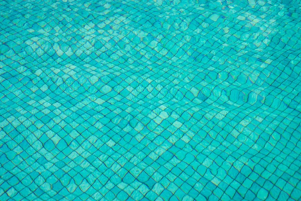 Piscina exterior na área tropical — Fotografia de Stock