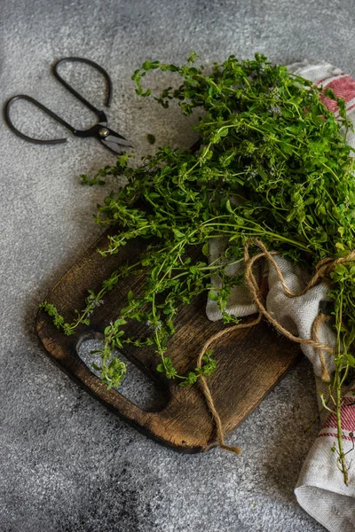 Concepto de cocina con hierba —  Fotos de Stock